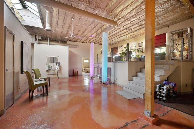 2101 28th St, Sacramento, CA 95818