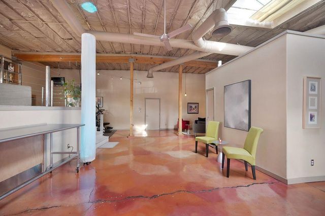 2101 28th St, Sacramento, CA 95818