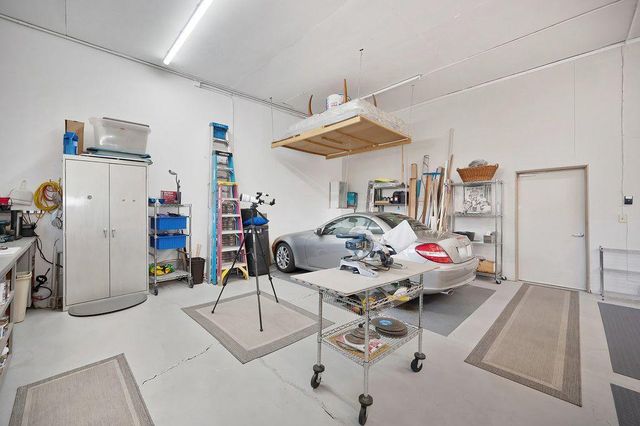 2101 28th St, Sacramento, CA 95818