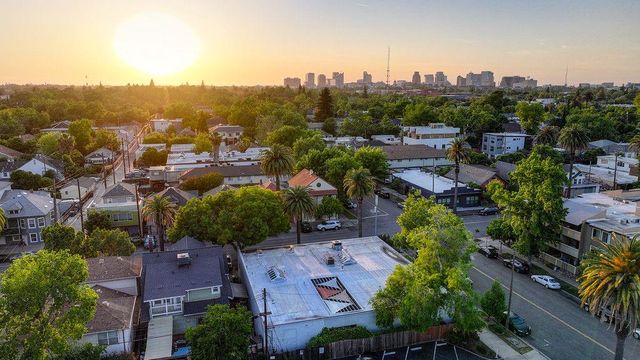 2101 28th St, Sacramento, CA 95818