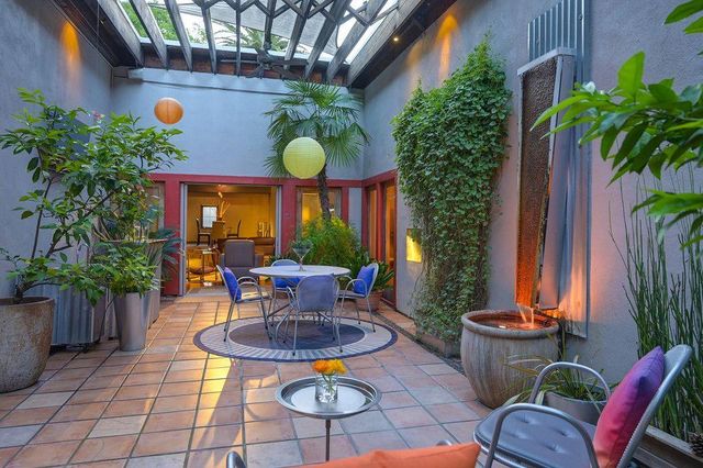 2101 28th St, Sacramento, CA 95818