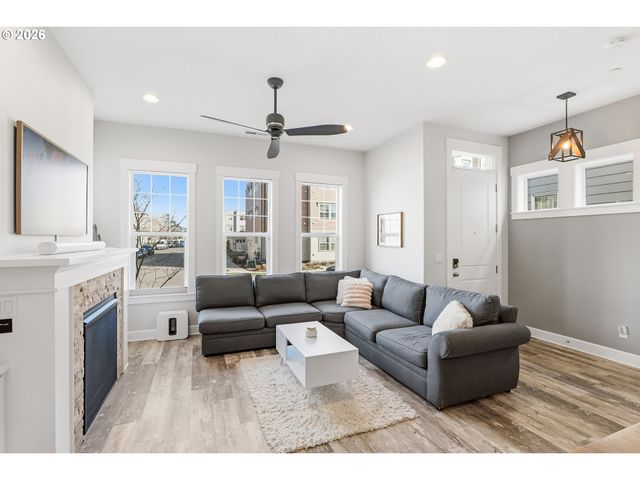 11742 Sw VALENCIA Ln, Wilsonville, OR 97070