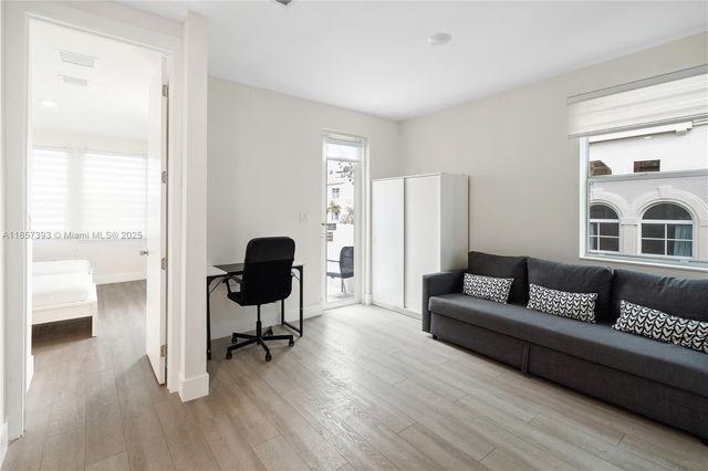 1020 NE 17th Terrace, Fort Lauderdale, FL 33304