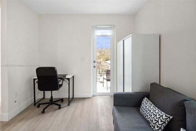 1020 NE 17th Terrace, Fort Lauderdale, FL 33304