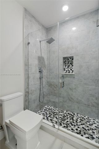 1020 NE 17th Terrace, Fort Lauderdale, FL 33304