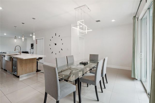 1020 NE 17th Terrace, Fort Lauderdale, FL 33304