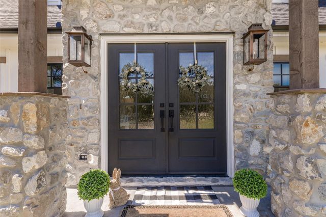 174 Gilmore Road, Brenham, TX 77833