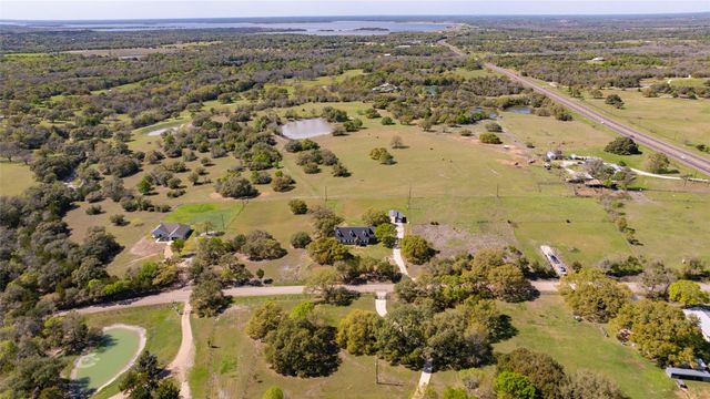 174 Gilmore Road, Brenham, TX 77833