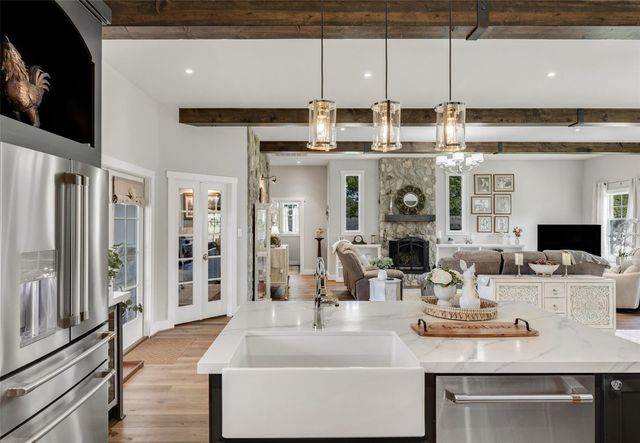 174 Gilmore Road, Brenham, TX 77833