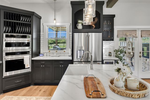 174 Gilmore Road, Brenham, TX 77833