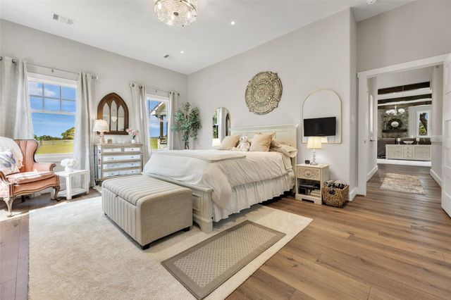 174 Gilmore Road, Brenham, TX 77833