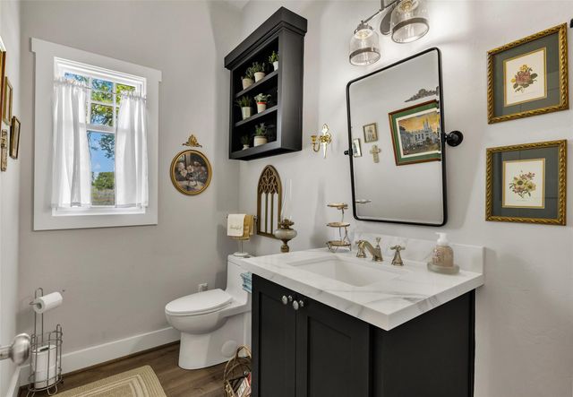 174 Gilmore Road, Brenham, TX 77833