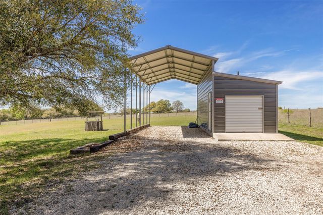 174 Gilmore Road, Brenham, TX 77833