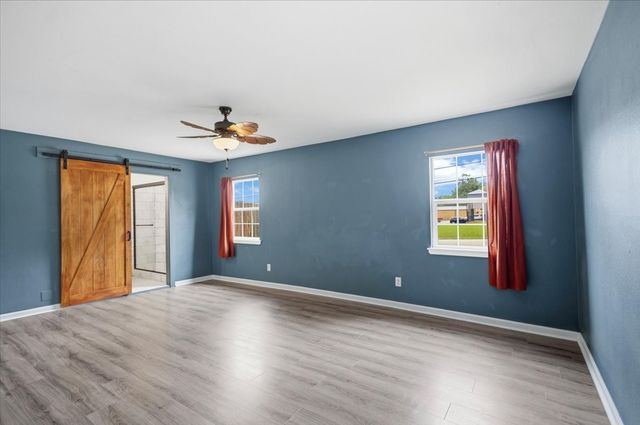 701 Georgia Street, Lindale, TX 75771