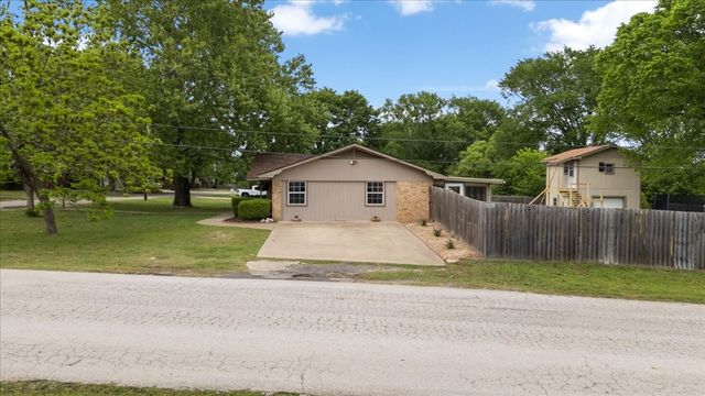 701 Georgia Street, Lindale, TX 75771