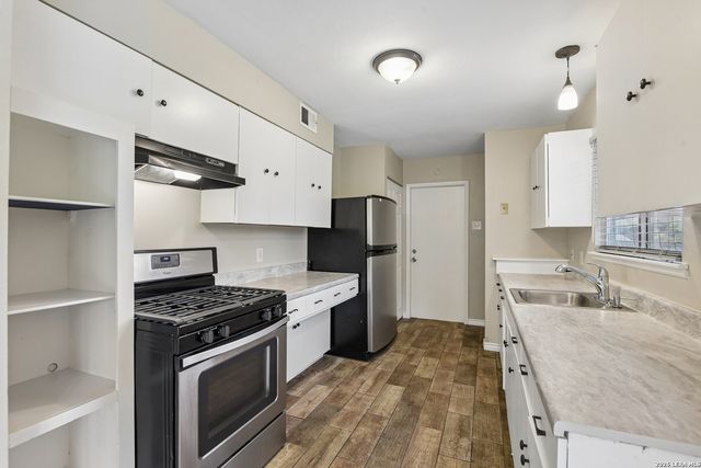 3307 Shady Springs, San Antonio, TX 78230