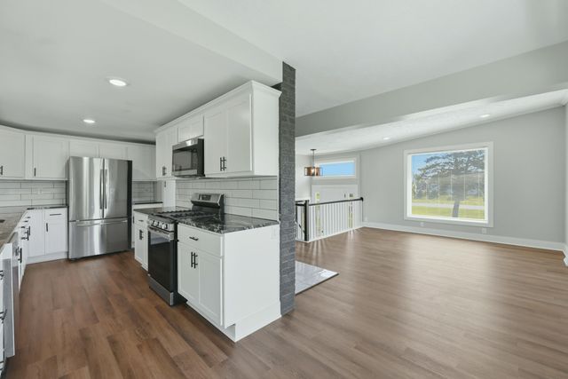 6335 Pine Island Drive Ne, Plainfield Twp, MI 49321