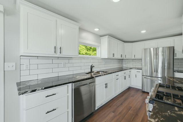 6335 Pine Island Drive Ne, Plainfield Twp, MI 49321