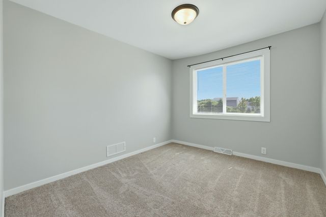 6335 Pine Island Drive Ne, Plainfield Twp, MI 49321