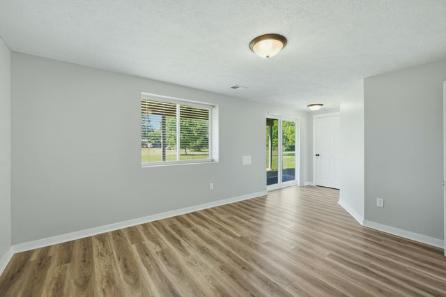 6335 Pine Island Drive Ne, Plainfield Twp, MI 49321