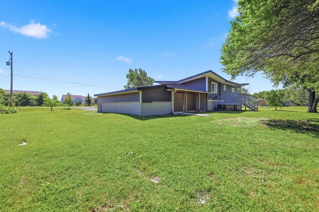 6335 Pine Island Drive Ne, Plainfield Twp, MI 49321