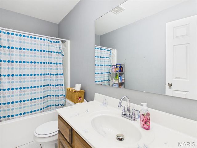121 Penny Lane, Farmington, MO 63640
