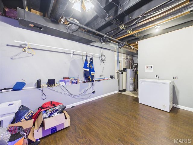 121 Penny Lane, Farmington, MO 63640