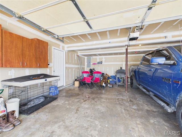 121 Penny Lane, Farmington, MO 63640