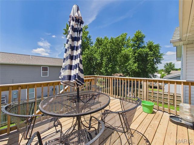 121 Penny Lane, Farmington, MO 63640