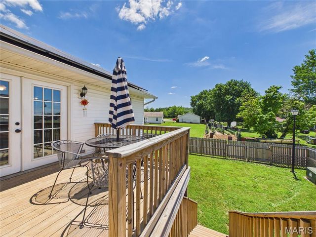 121 Penny Lane, Farmington, MO 63640
