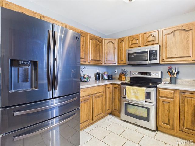 121 Penny Lane, Farmington, MO 63640