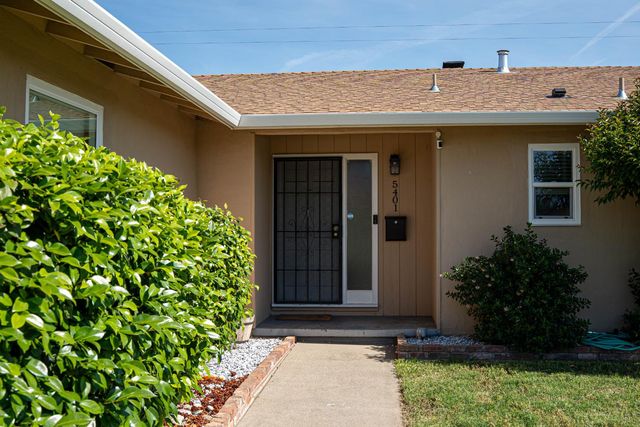 5401 Calistoga Way, Sacramento, CA 95841