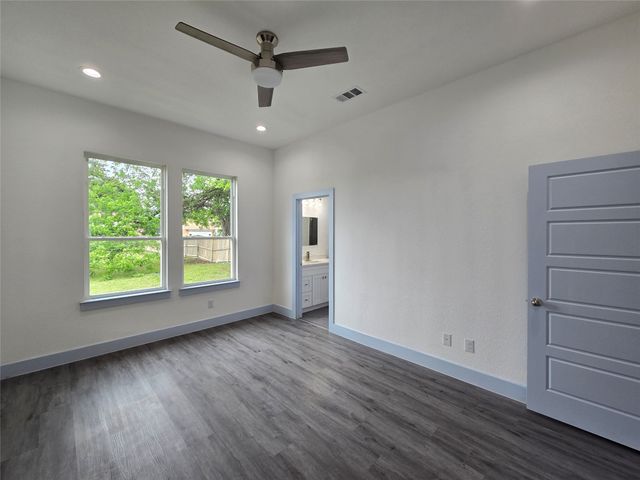 3202 Noor Street, Dallas, TX 75233