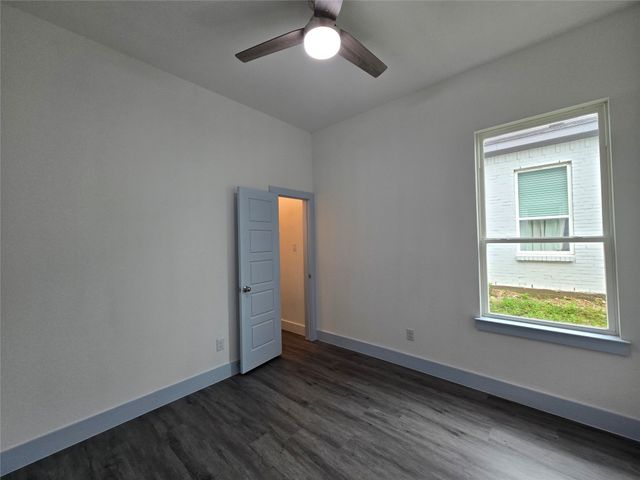 3202 Noor Street, Dallas, TX 75233