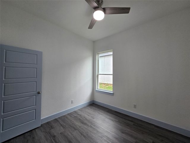 3202 Noor Street, Dallas, TX 75233