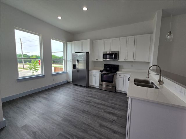 3202 Noor Street, Dallas, TX 75233