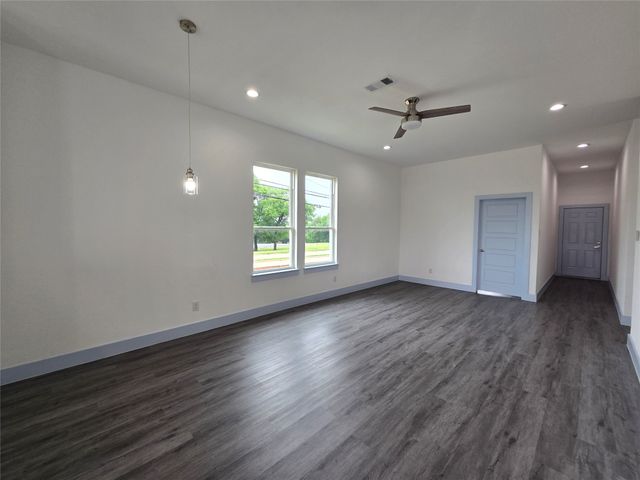 3202 Noor Street, Dallas, TX 75233