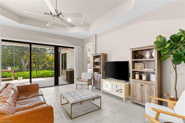 1406 Serrano CIR, Naples, FL 34105