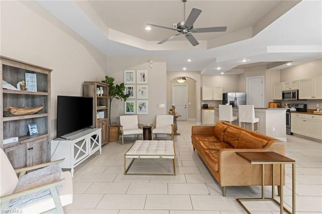 1406 Serrano CIR, Naples, FL 34105