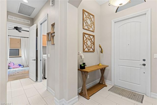 1406 Serrano CIR, Naples, FL 34105