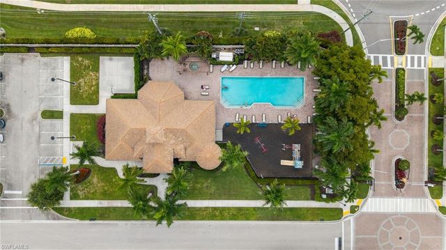 1406 Serrano CIR, Naples, FL 34105