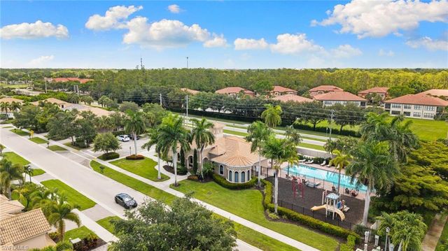 1406 Serrano CIR, Naples, FL 34105