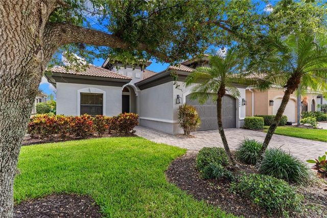 1406 Serrano CIR, Naples, FL 34105