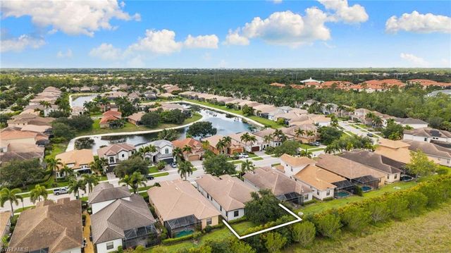 1406 Serrano CIR, Naples, FL 34105
