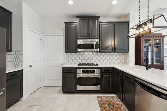 4328 Peregrine Way, Carrollton, TX 75010