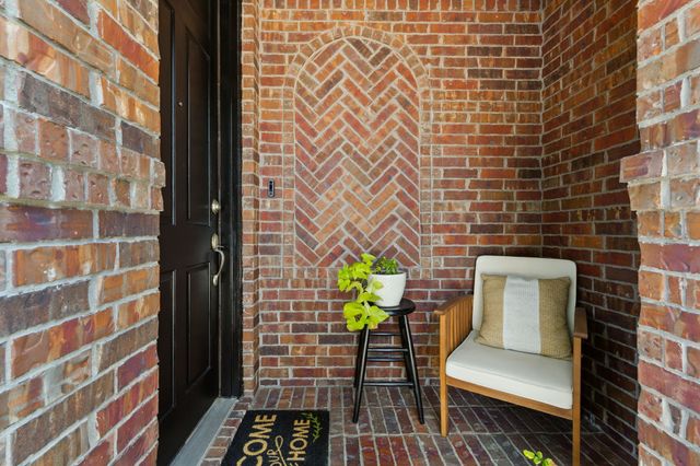 4328 Peregrine Way, Carrollton, TX 75010