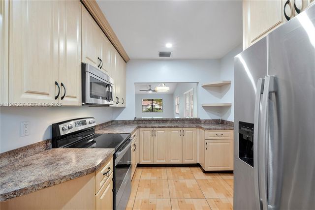 6616 N Parkway Dr 3-5, Margate, FL 33068