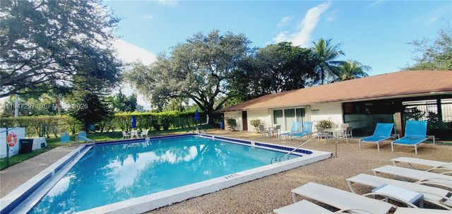 6616 N Parkway Dr 3-5, Margate, FL 33068