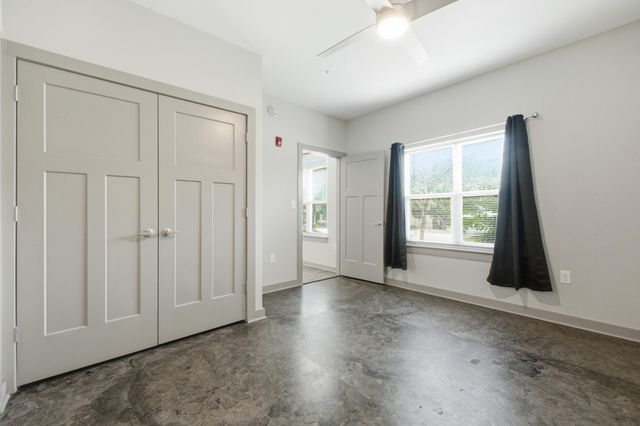 782 Riverfront Parkway 102, Chattanooga, TN 37402