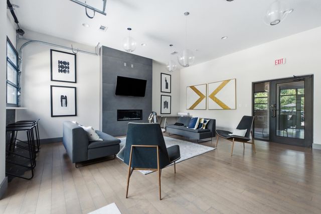 782 Riverfront Parkway 102, Chattanooga, TN 37402